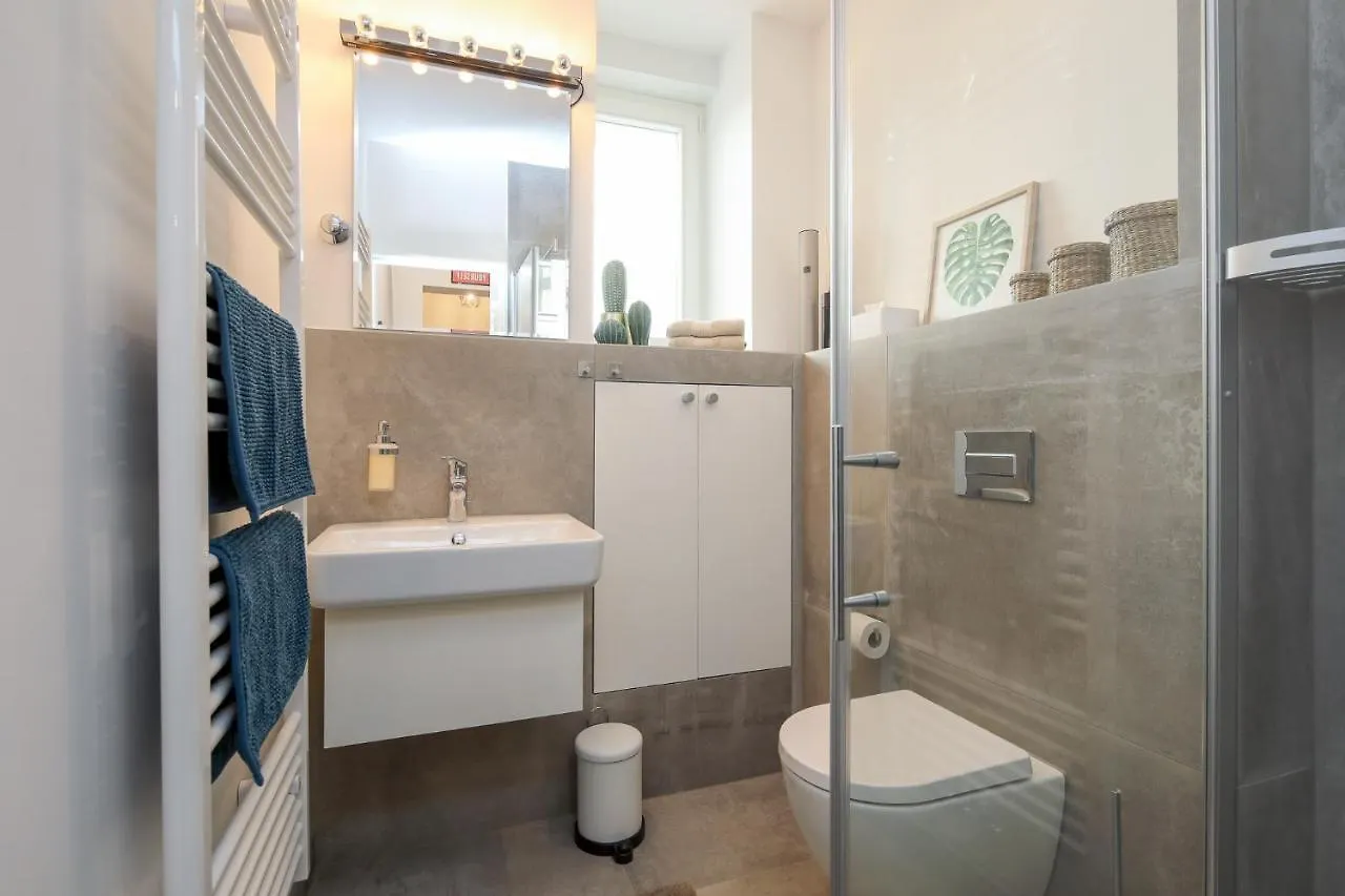 4 Personen Altbau Apartment Nahe Kurfuerstendamm - Romeo & Julia 베를린