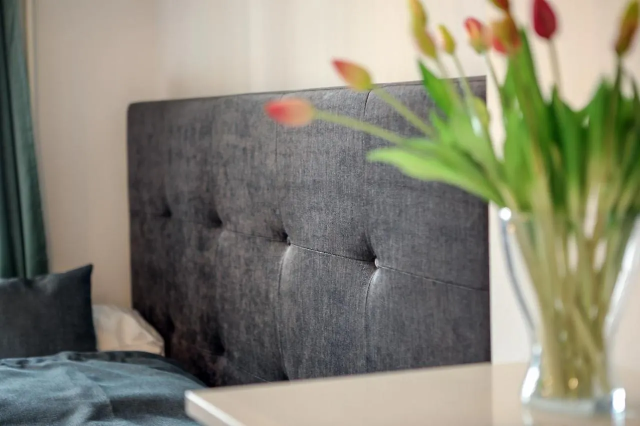 4 Personen Altbau Apartment Nahe Kurfuerstendamm - Romeo & Julia 베를린 0*,