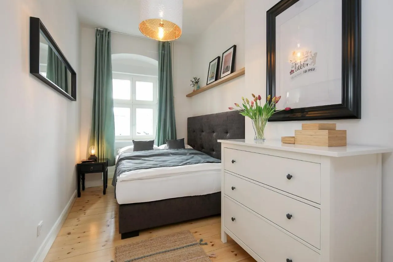 4 Personen Altbau Apartment Nahe Kurfuerstendamm - Romeo & Julia 베를린